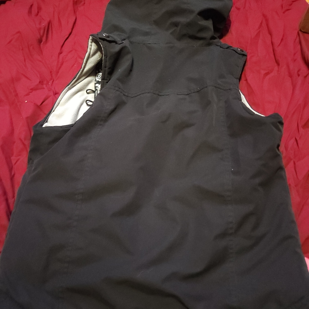 Vest - Picture 2 of 3